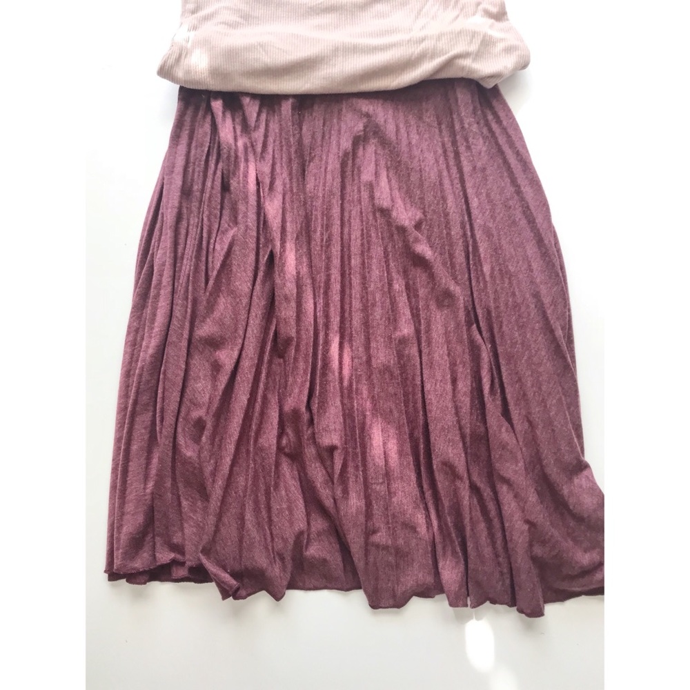 Wine color pleated skirt